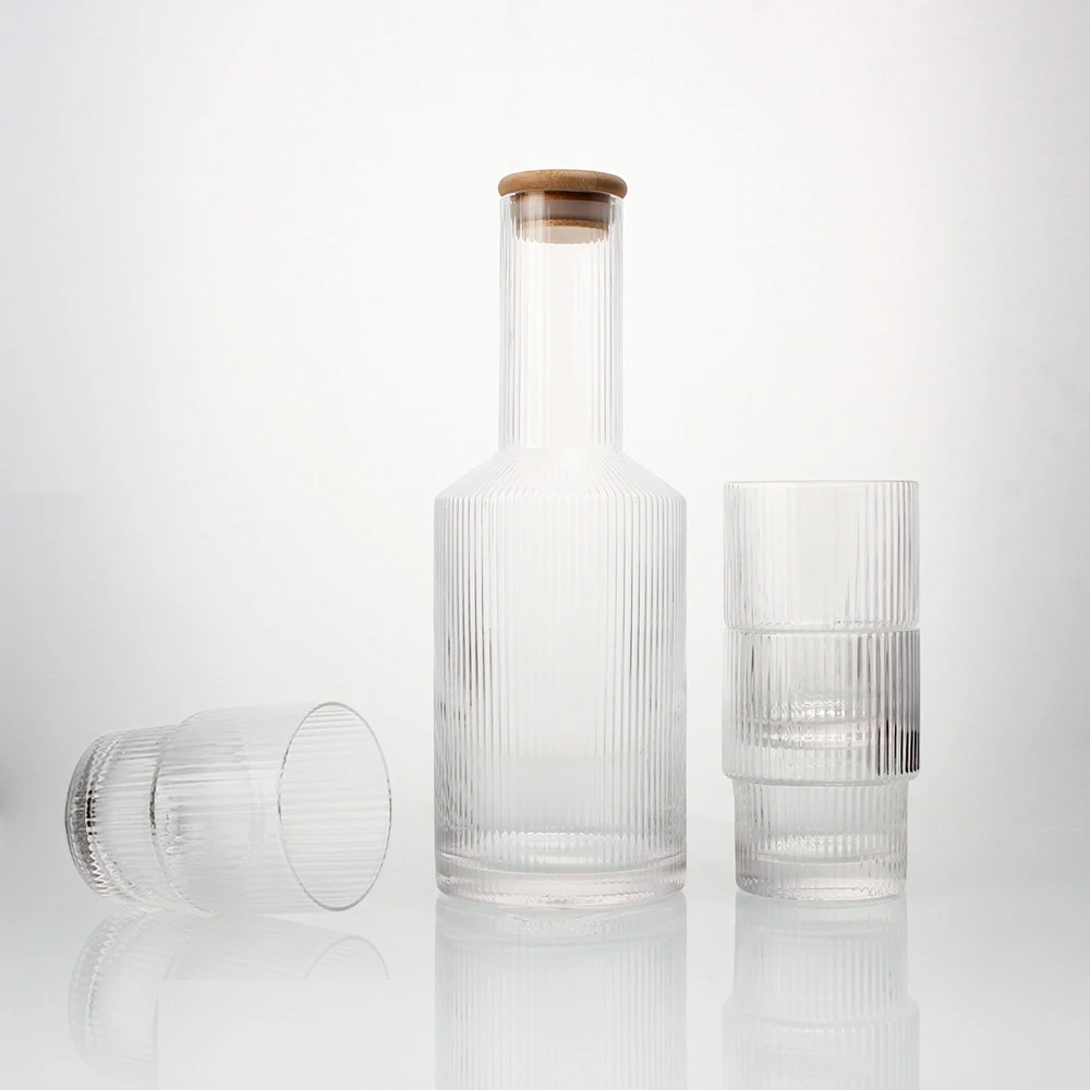 Ribbed Borosilicate Bottle with Wood Cap Ribbed Borosilicate Bottle with Wood Cap